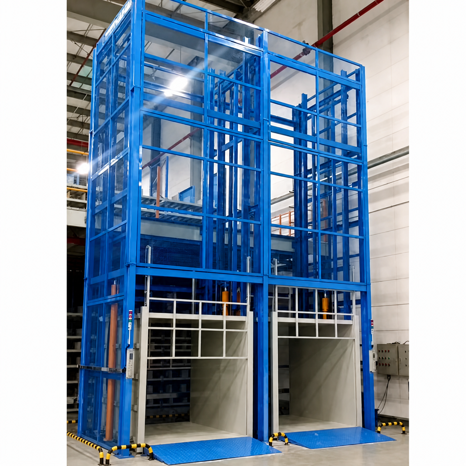 Three Points guide rail cargo lift